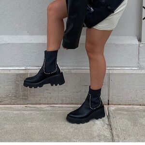 Dolce Vita Hoven Stud H2O Boots - Size 6.5